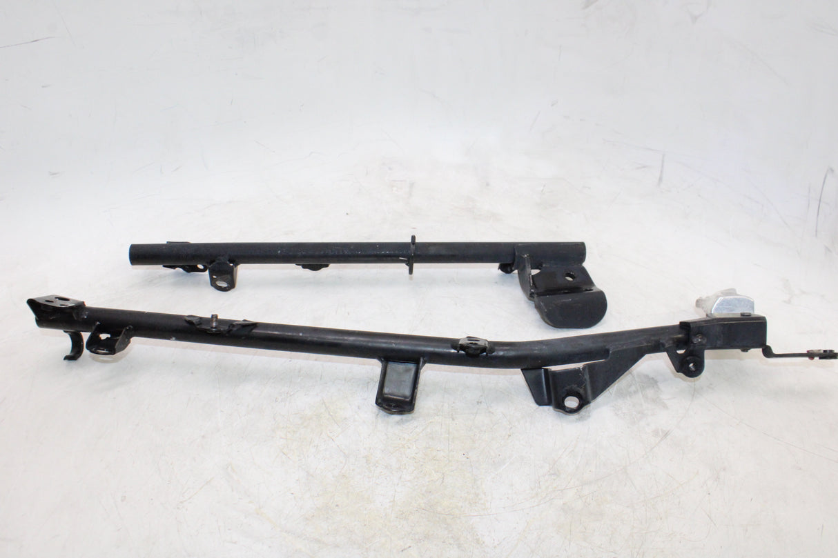 2010 Honda Elite 110 NHX110 OEM RIGHT REAR BACK PASSENGER PEG W BRACKET PAIR