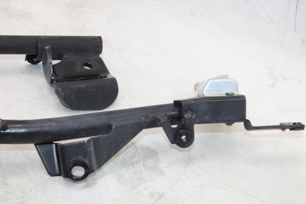 2010 Honda Elite 110 NHX110 OEM RIGHT REAR BACK PASSENGER PEG W BRACKET PAIR