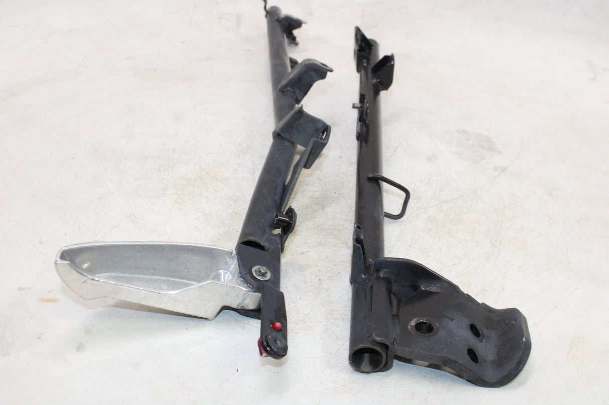 2010 Honda Elite 110 NHX110 OEM RIGHT REAR BACK PASSENGER PEG W BRACKET PAIR