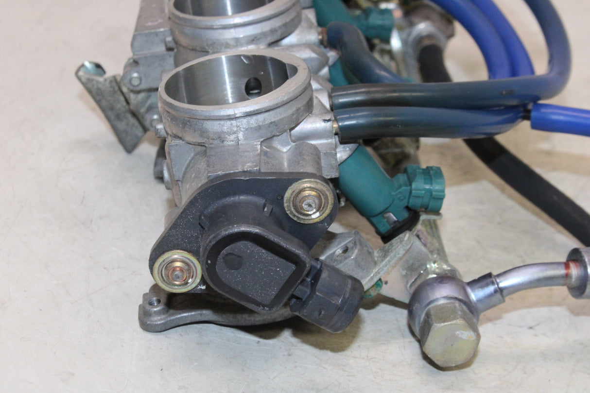 2000 Honda CBR900RR OEM MAIN FUEL INJECTORS / THROTTLE BODIES