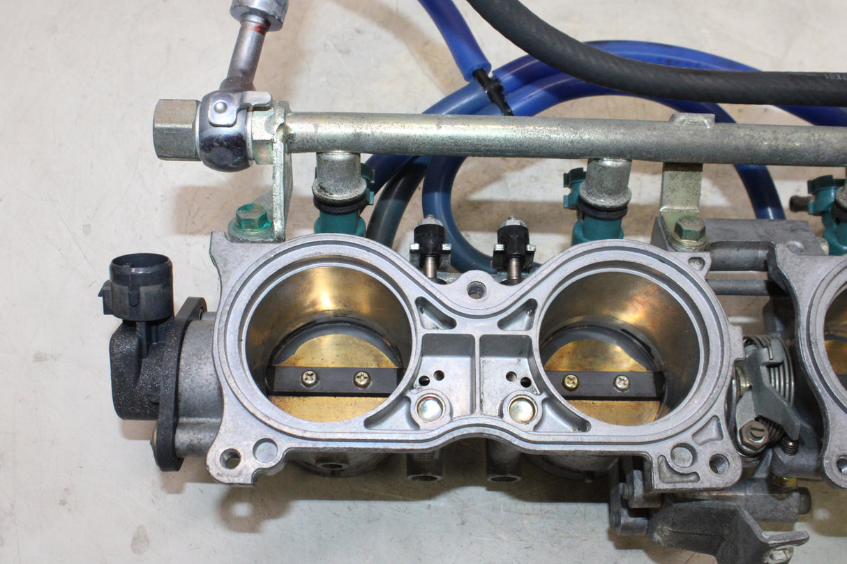 2000 Honda CBR900RR OEM MAIN FUEL INJECTORS / THROTTLE BODIES