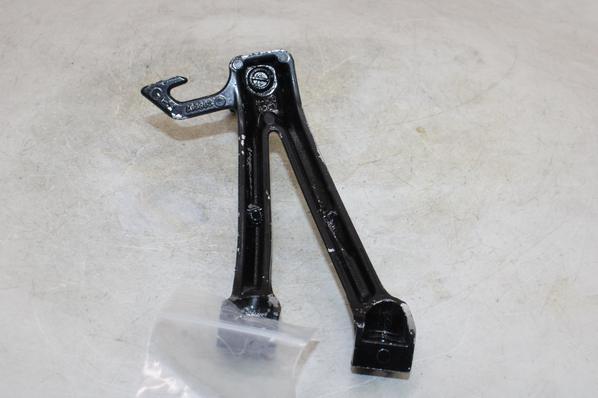 2007 Suzuki GSXR600 OEM RIGHT REAR BACK PASSENGER PEG