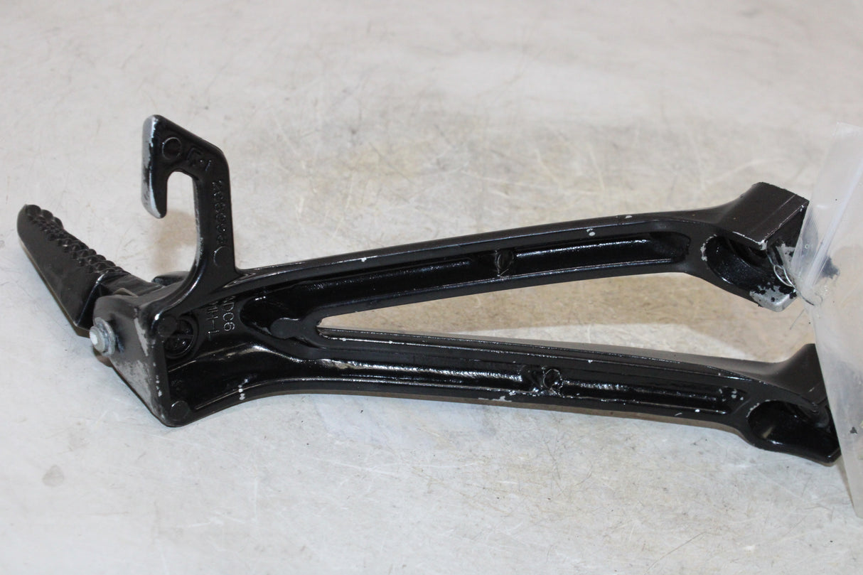 2007 Suzuki GSXR600 OEM LEFT REAR BACK PASSENGER PEG