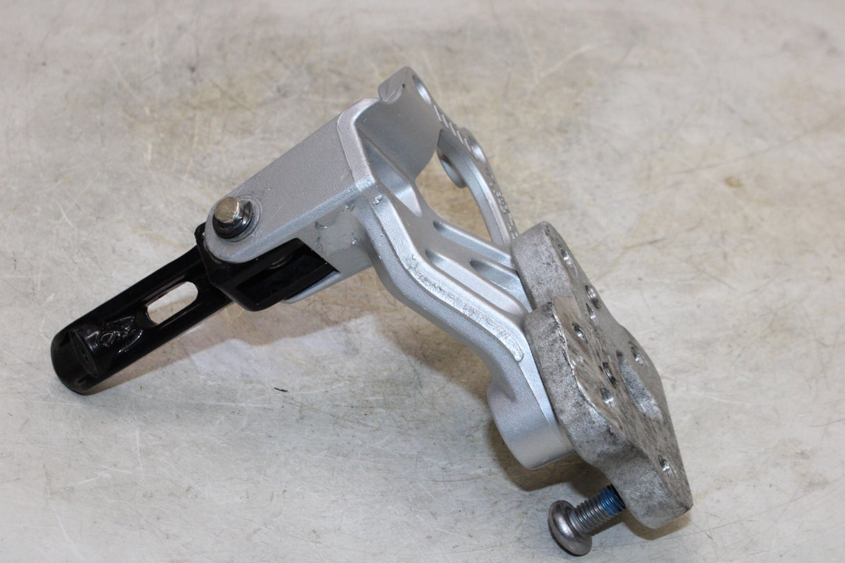2007 Suzuki GSXR600 OEM LEFT REARSET REAR SET DRIVER FOOT PEG REST STOP