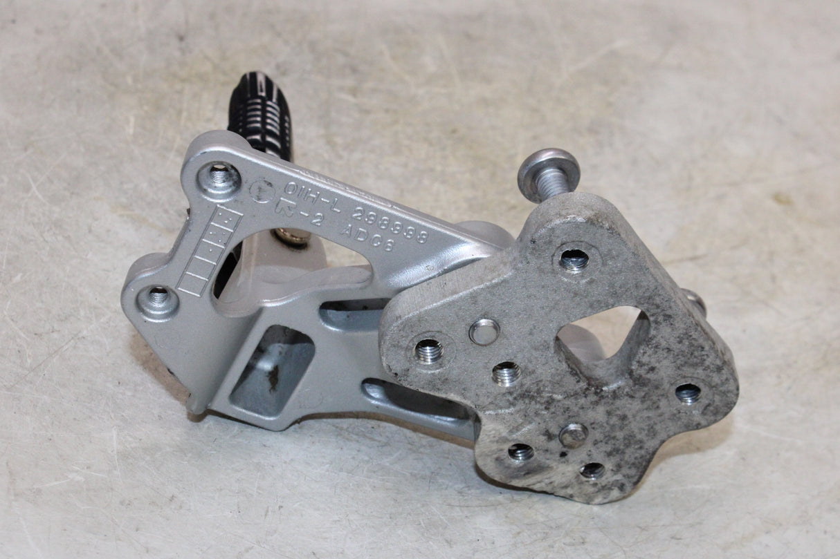 2007 Suzuki GSXR600 OEM LEFT REARSET REAR SET DRIVER FOOT PEG REST STOP