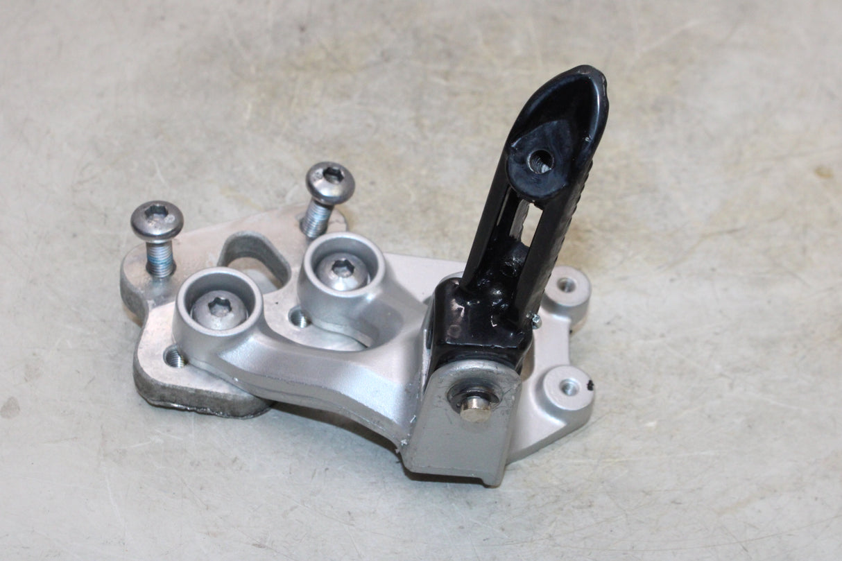 2007 Suzuki GSXR600 OEM LEFT REARSET REAR SET DRIVER FOOT PEG REST STOP