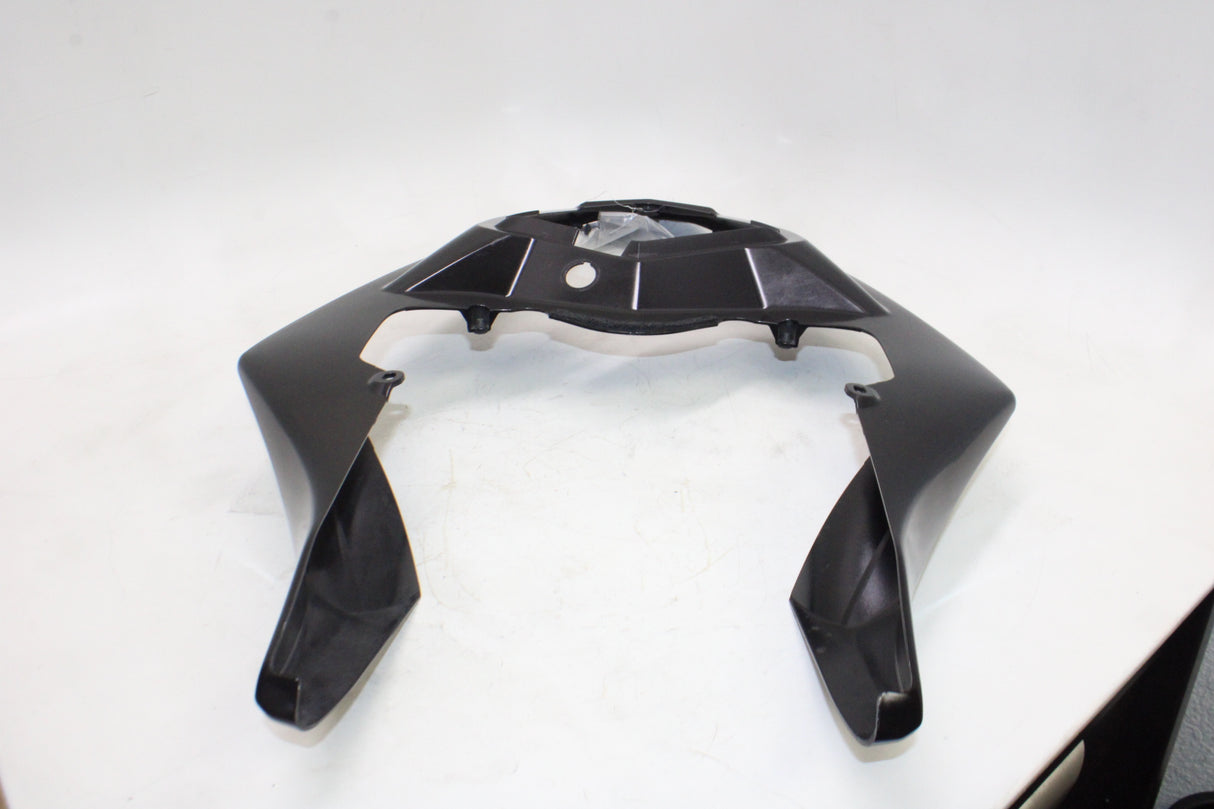 2009 Yamaha YZF R1 OEM CENTER REAR BACK TAIL FAIRING COWL