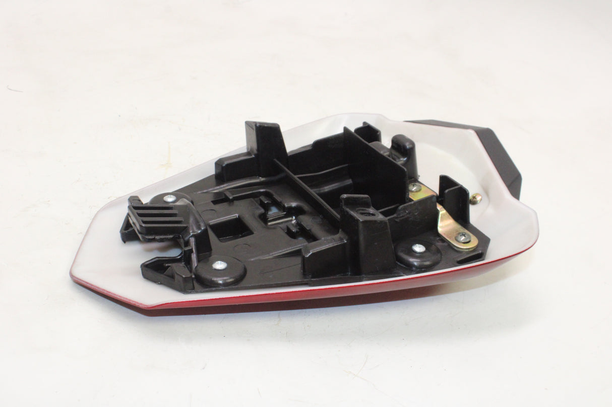 2009 Yamaha YZF R1 OEM CENTER REAR BACK SEAT TAIL TOP FAIRING COVER TRIM COWL