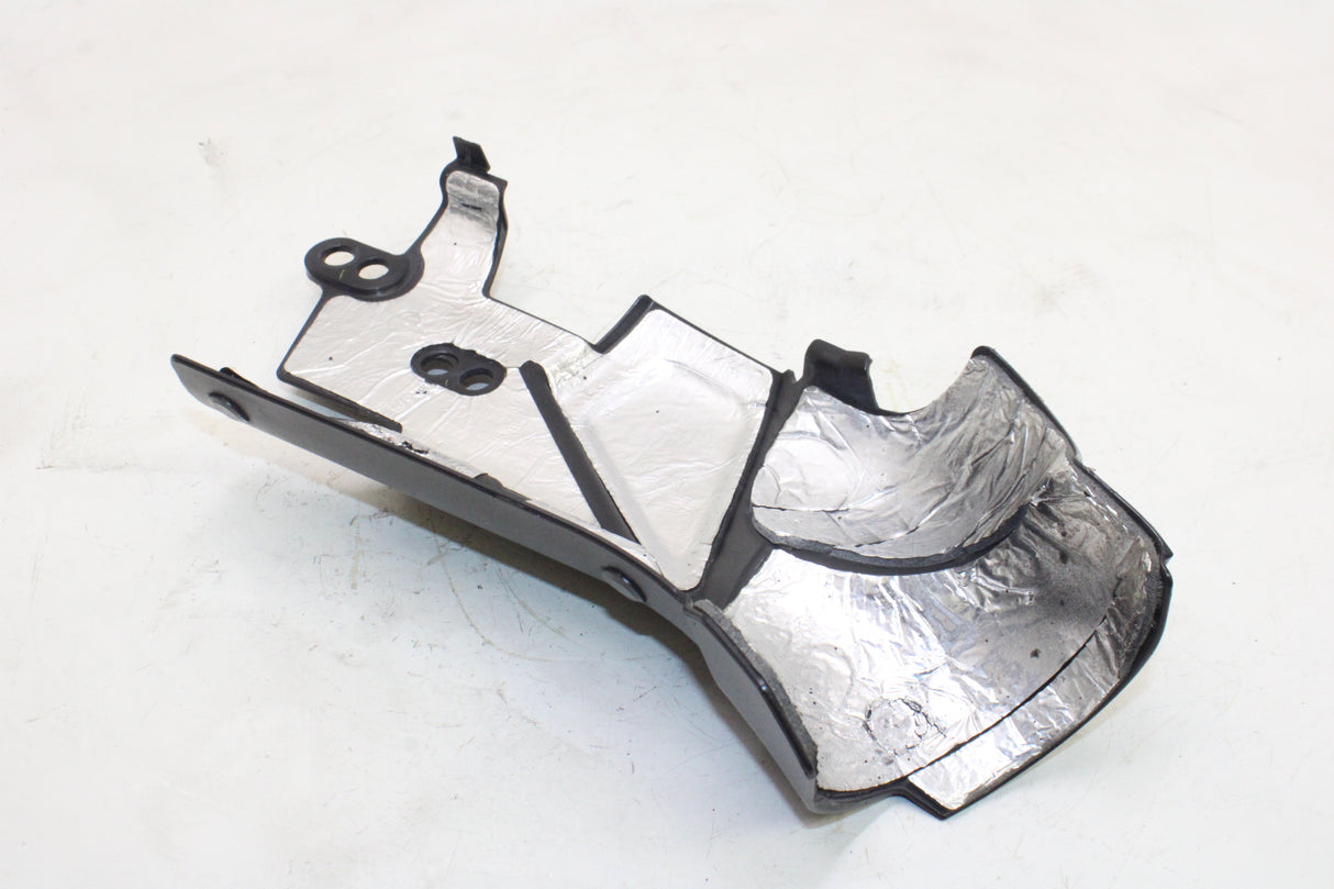 2009 Yamaha YZF R1 OEM RIGHT MUFFLER EXHAUST PIPE COVER HEAT SHIELD GUARD