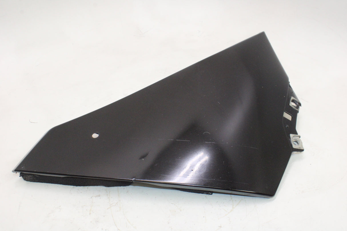 2009 Yamaha YZF R1 OEM LEFT LOWER BOTTOM BELLY FAIRING COWL