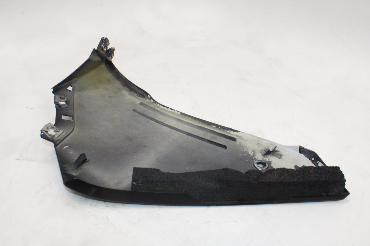 2009 Yamaha YZF R1 OEM LEFT LOWER BOTTOM BELLY FAIRING COWL