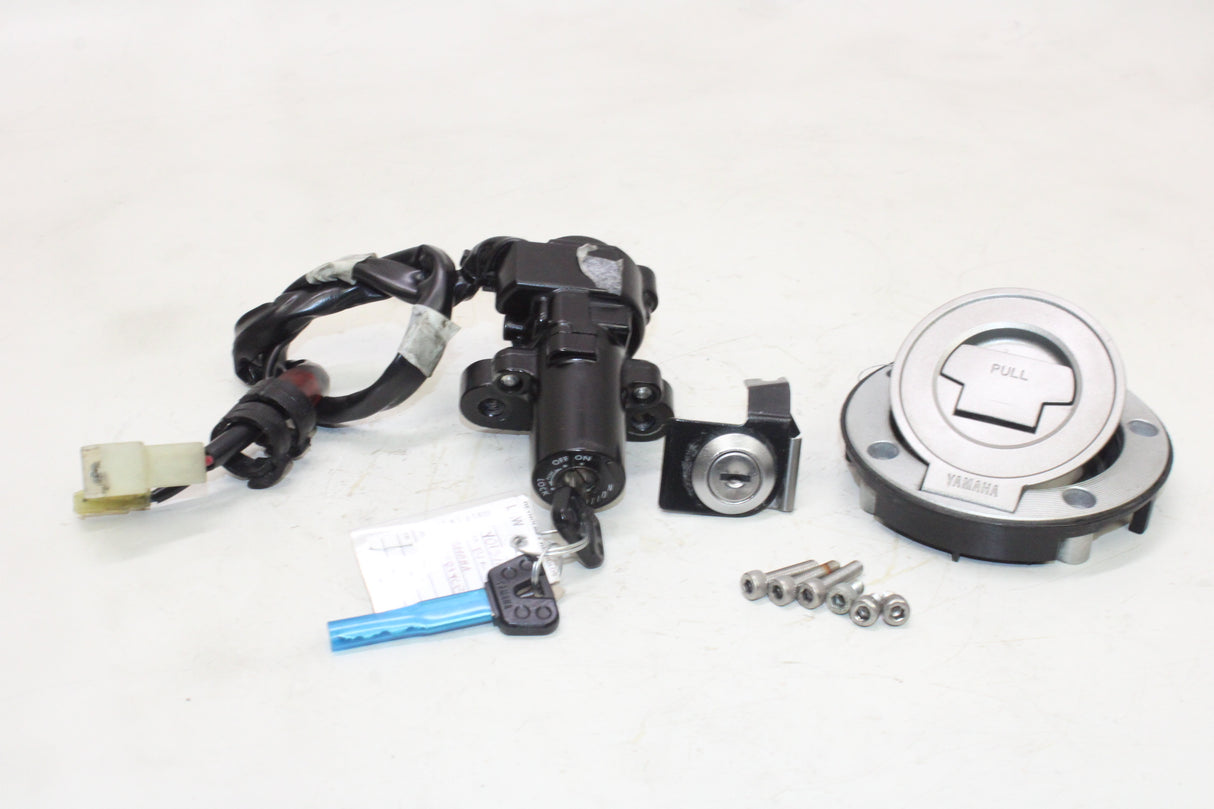 2009 Yamaha YZF R1 OEM IGNITION LOCK SET W/ GAS CAP AND SEAT LOCK !w Key!