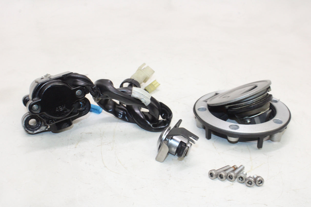 2009 Yamaha YZF R1 OEM IGNITION LOCK SET W/ GAS CAP AND SEAT LOCK !w Key!