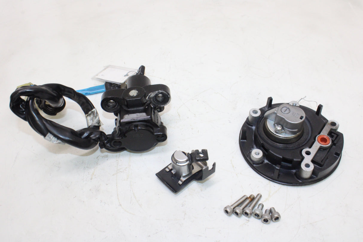 2009 Yamaha YZF R1 OEM IGNITION LOCK SET W/ GAS CAP AND SEAT LOCK !w Key!