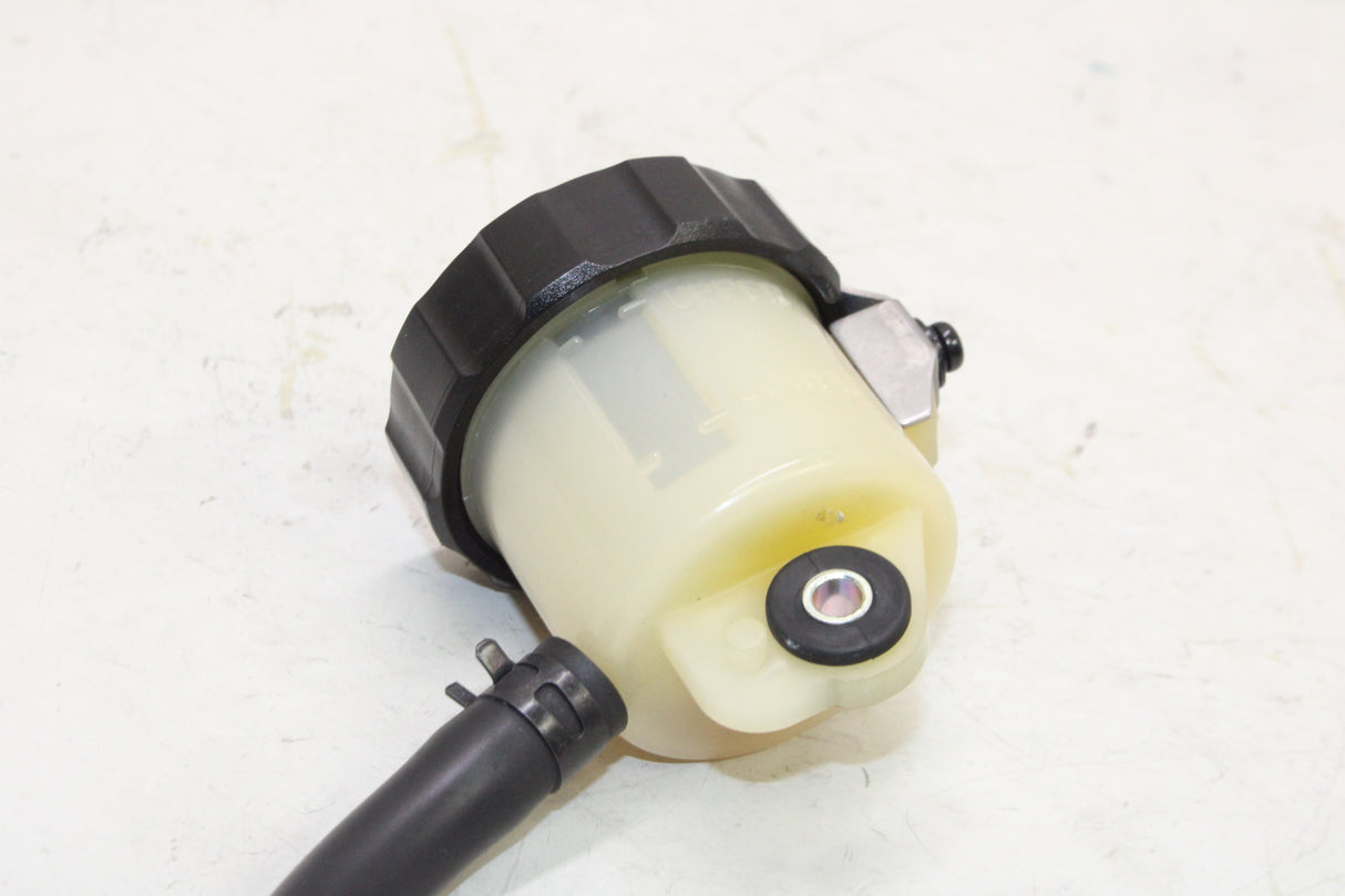 2009 Yamaha YZF R1 OEM FRONT BRAKE MASTER FLUID RESERVOIR TANK BOTTLE