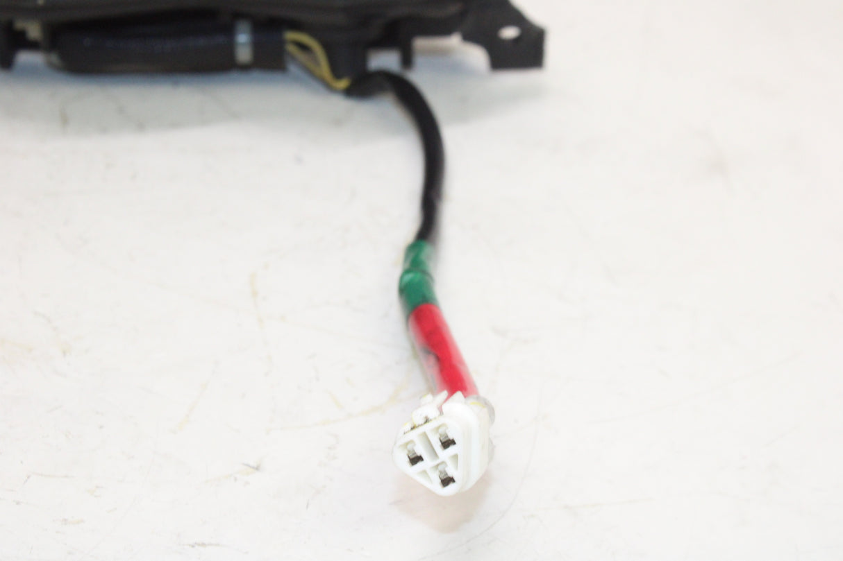 2009 Yamaha YZF R1 OEM REAR TAIL TAILLIGHT BACK BRAKE LIGHT