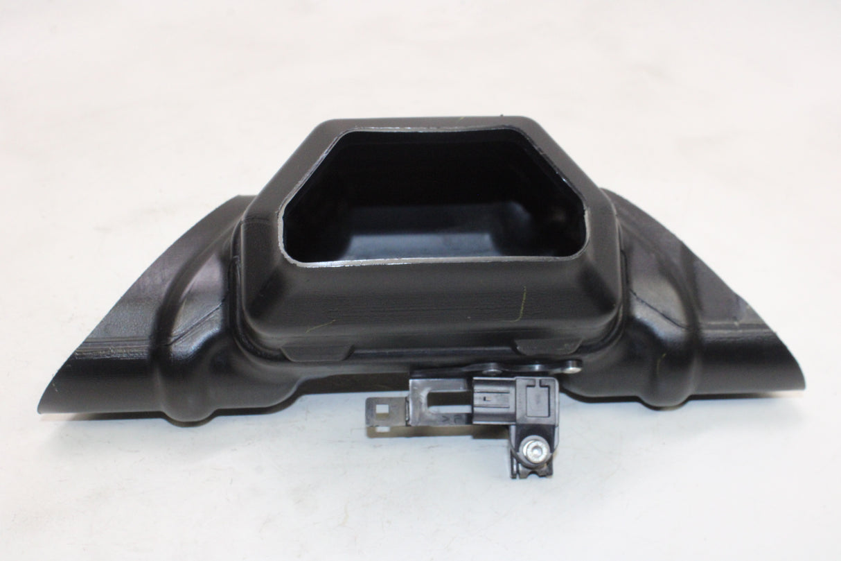 2009 Yamaha YZF R1 OEM CENTER AIR INTAKE DUCT