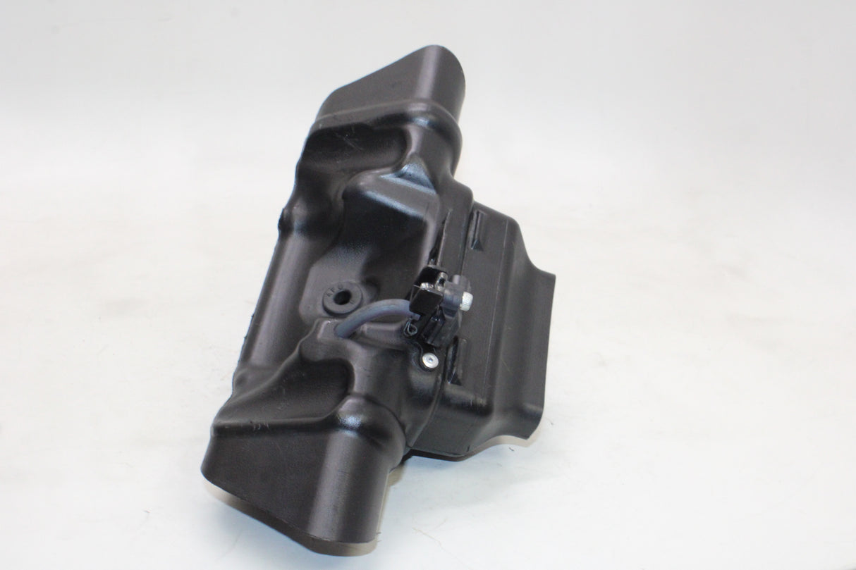 2009 Yamaha YZF R1 OEM CENTER AIR INTAKE DUCT