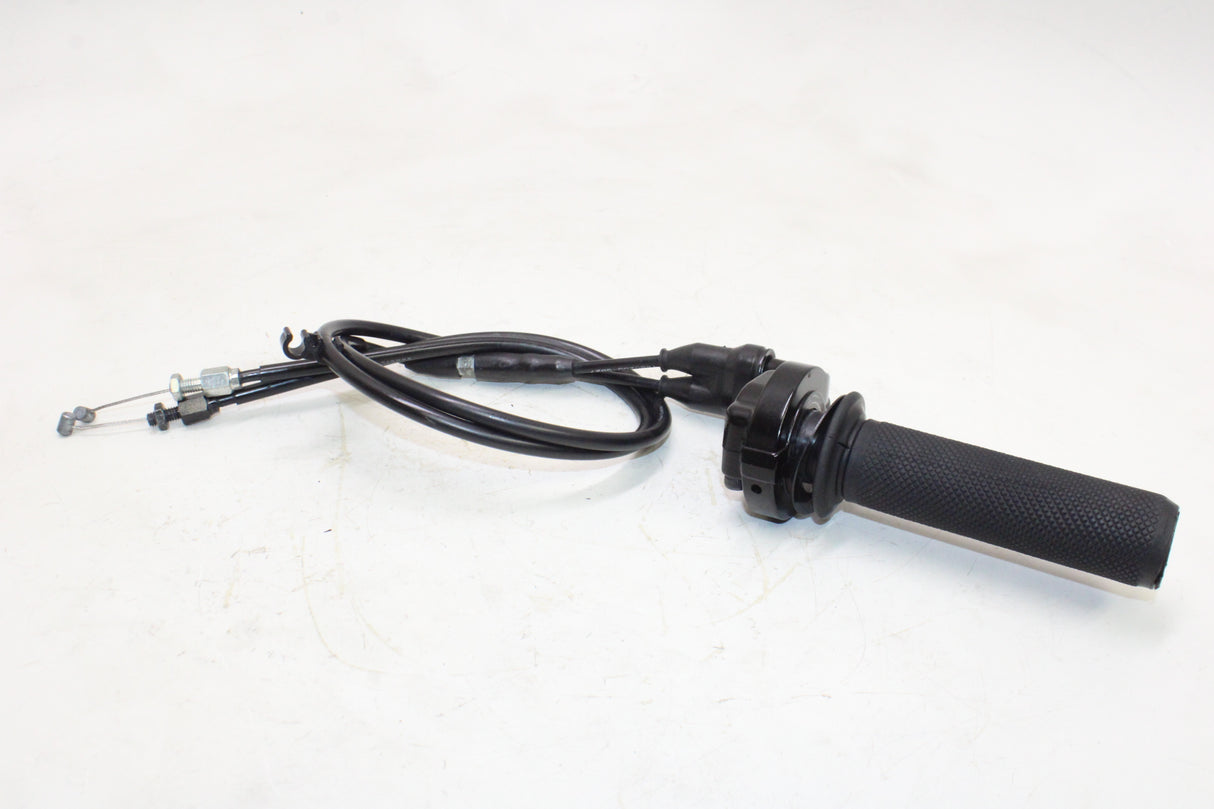 2009 Yamaha YZF R1 OEM THROTTLE CABLE LINE HOUSING GUIDE W CABLE