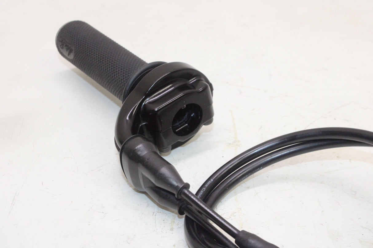 2009 Yamaha YZF R1 OEM THROTTLE CABLE LINE HOUSING GUIDE W CABLE