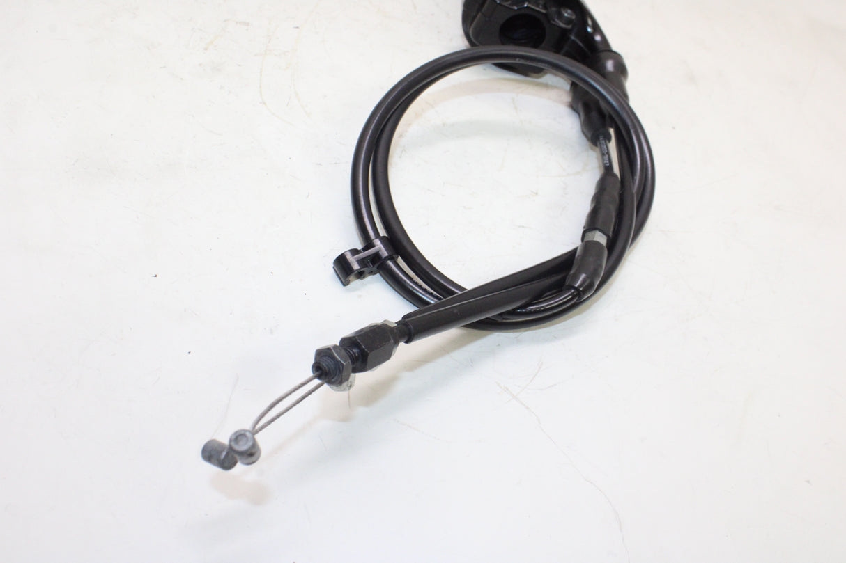 2009 Yamaha YZF R1 OEM THROTTLE CABLE LINE HOUSING GUIDE W CABLE