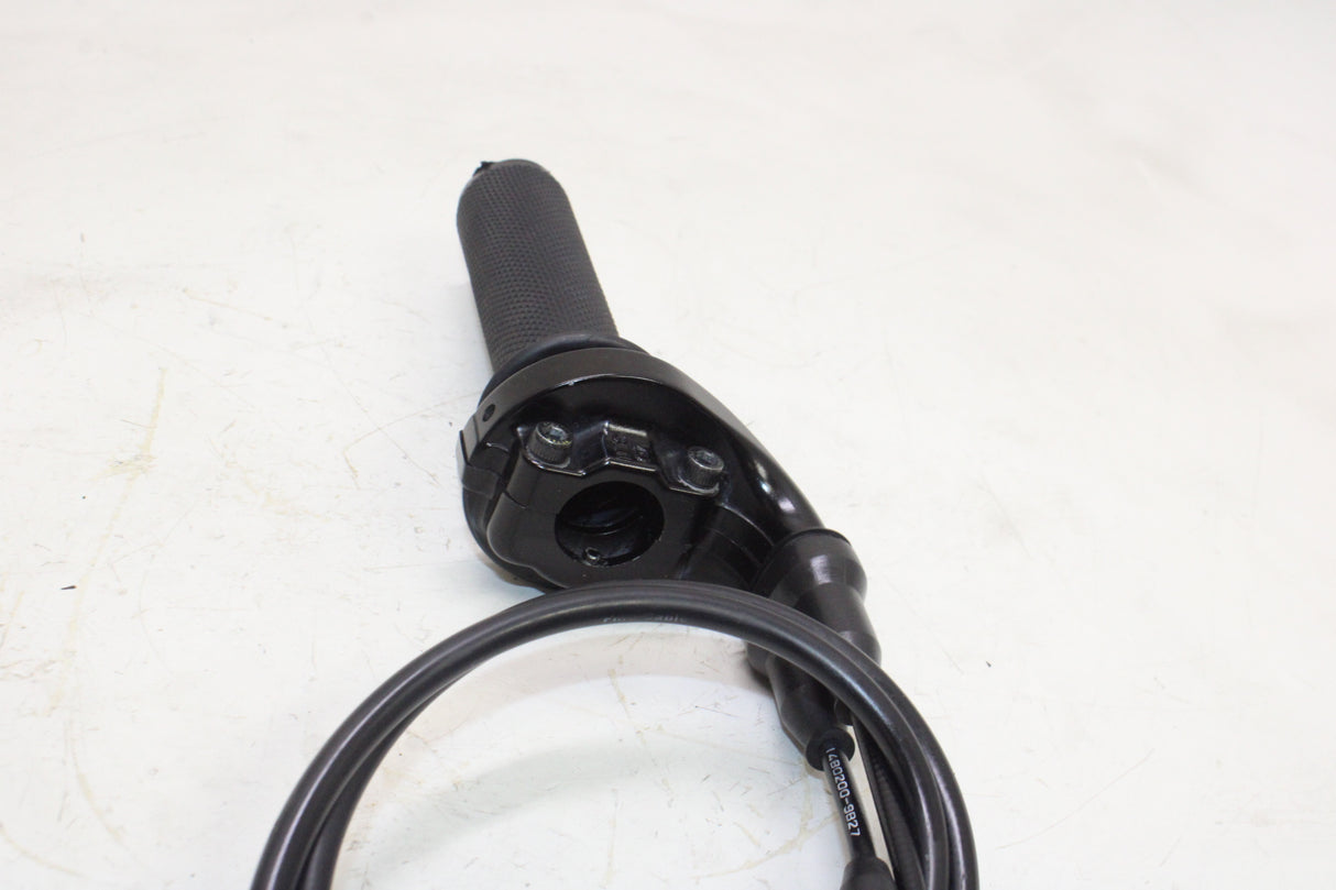 2009 Yamaha YZF R1 OEM THROTTLE CABLE LINE HOUSING GUIDE W CABLE