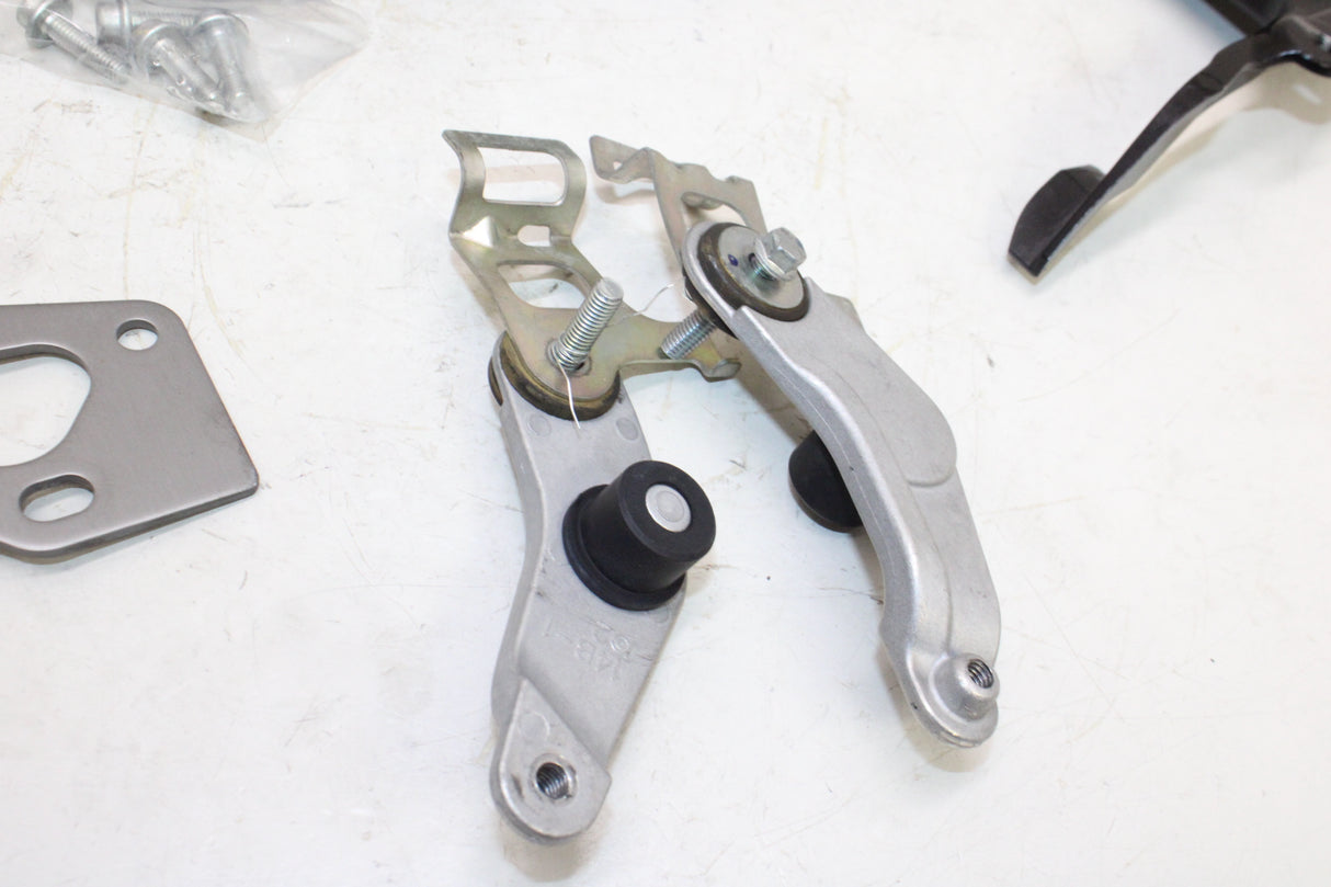2009 Yamaha YZF R1 OEM MISC MOUNTING BRACKETS MOUNTS SET KIT