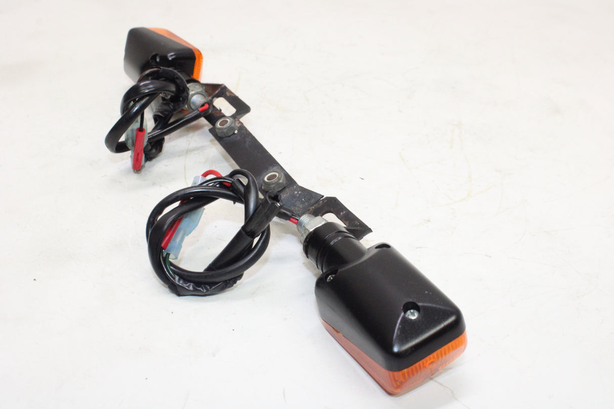 2009 Yamaha YZF R1 REAR LEFT RIGHT TURN SIGNALS LIGHT INDICATORS W BRACKET