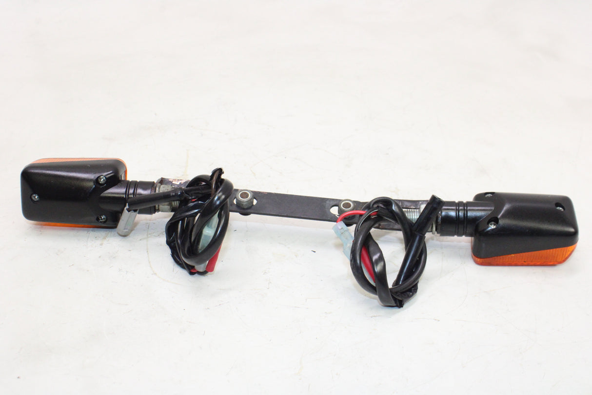 2009 Yamaha YZF R1 REAR LEFT RIGHT TURN SIGNALS LIGHT INDICATORS W BRACKET