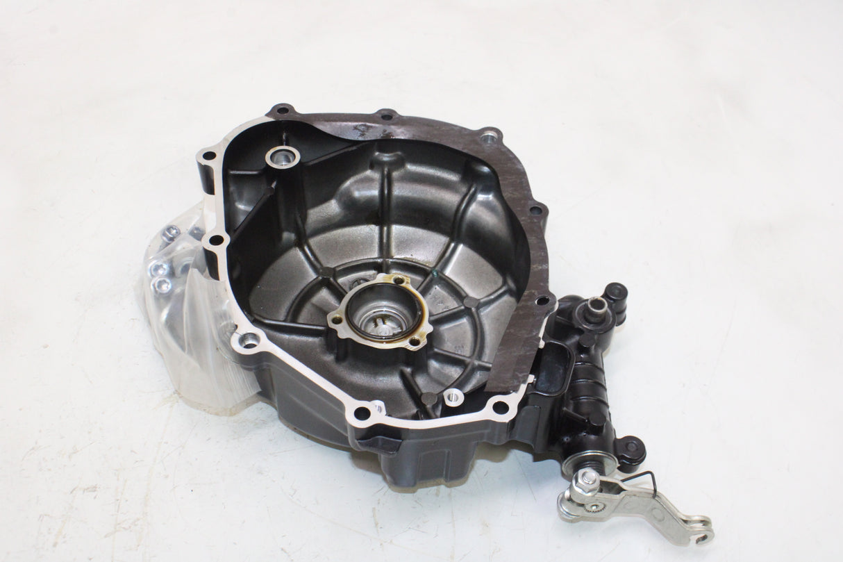 2020 Suzuki SV650 OEM STATOR MAGNETO ALTERNATOR GENERATOR COVER