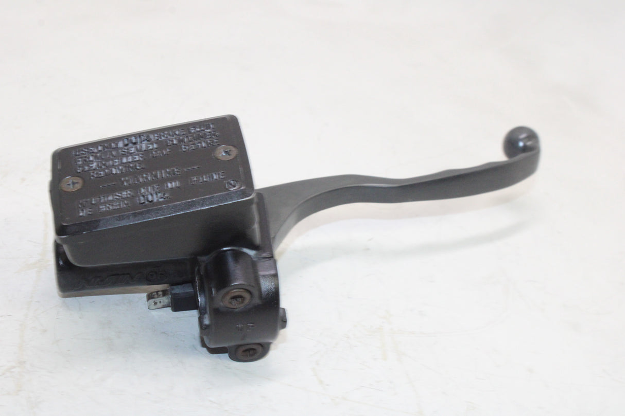 2000 Kawasaki Ninja 250R EX250J OEM FRONT BRAKE MASTER CYLINDER W/ LEVER