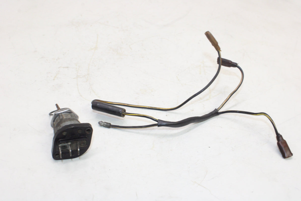 1966 Triumph Trophy 650 TR6R OEM IGNITION LOCK !W KEY!