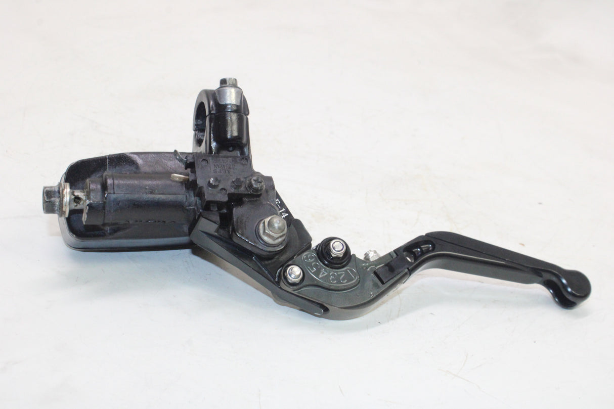 1982 Honda Goldwing 1100 GL1100 OEM FRONT BRAKE MASTER CYLINDER W/ LEVER