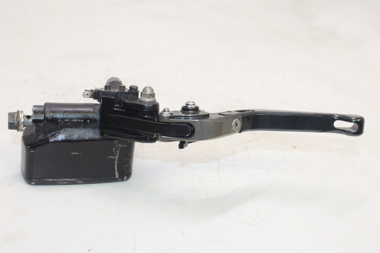 1982 Honda Goldwing 1100 GL1100 OEM FRONT BRAKE MASTER CYLINDER W/ LEVER