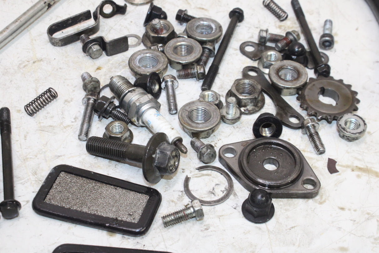 1997 Kawasaki Vulcan 1500 VN1500-D OEM ENGINE MOUNTING BOLTS MOTOR SCREWS