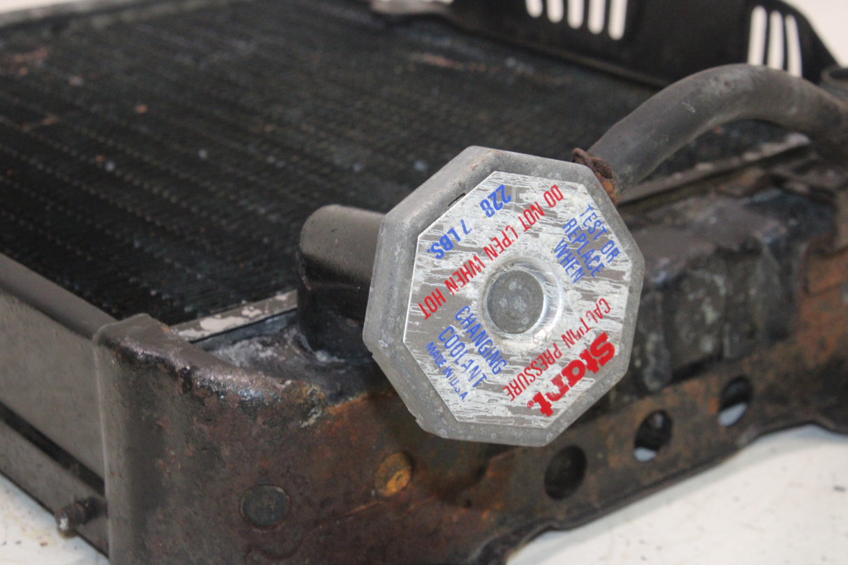 1981 Honda Goldwing 1100 GL1100 OEM ENGINE RADIATOR MOTOR COOLER COOLING W CAP