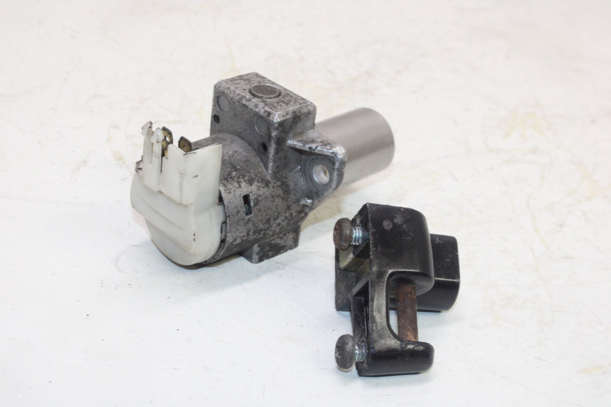 1981 Honda Goldwing 1100 GL1100 OEM IGNITION LOCK !NO KEY!