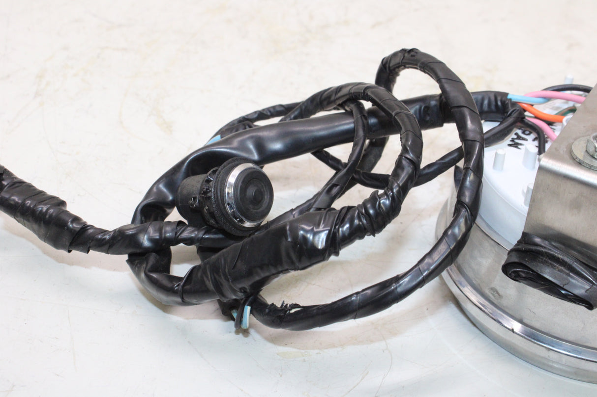 2009 Victory Vegas OEM SPEEDO TACH GAUGES DISPLAY CLUSTER SPEEDOMETER TACHOMETER