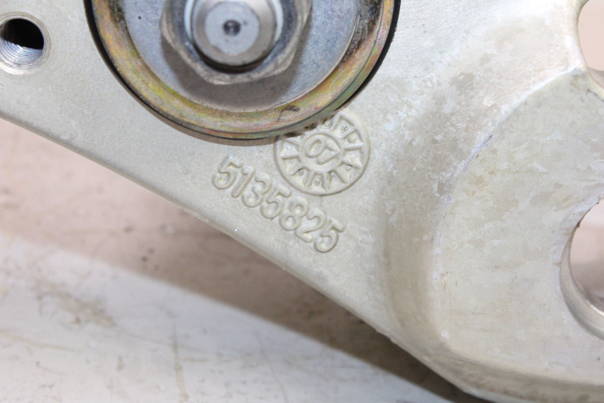 2009 Victory Vegas OEM FORKS UPPER TRIPLE TREE CLAMP