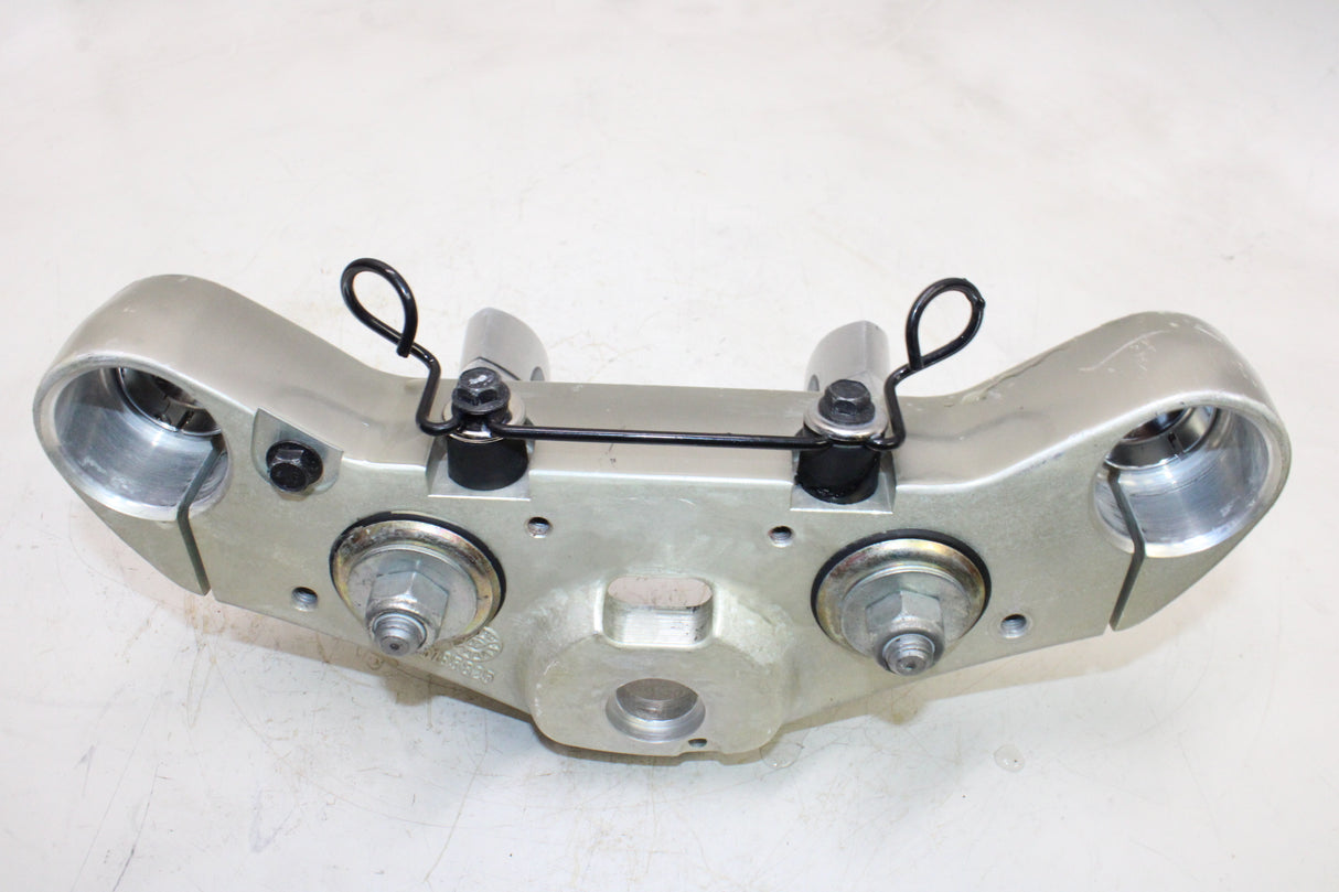 2009 Victory Vegas OEM FORKS UPPER TRIPLE TREE CLAMP