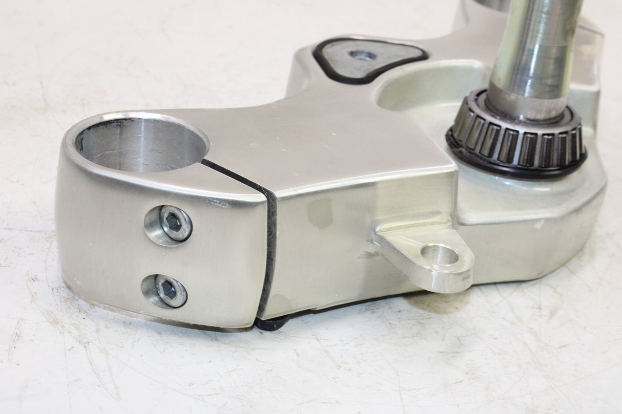 2009 Victory Vegas OEM FRONT FORKS CLAMP LOWER TRIPLE TREE STEM