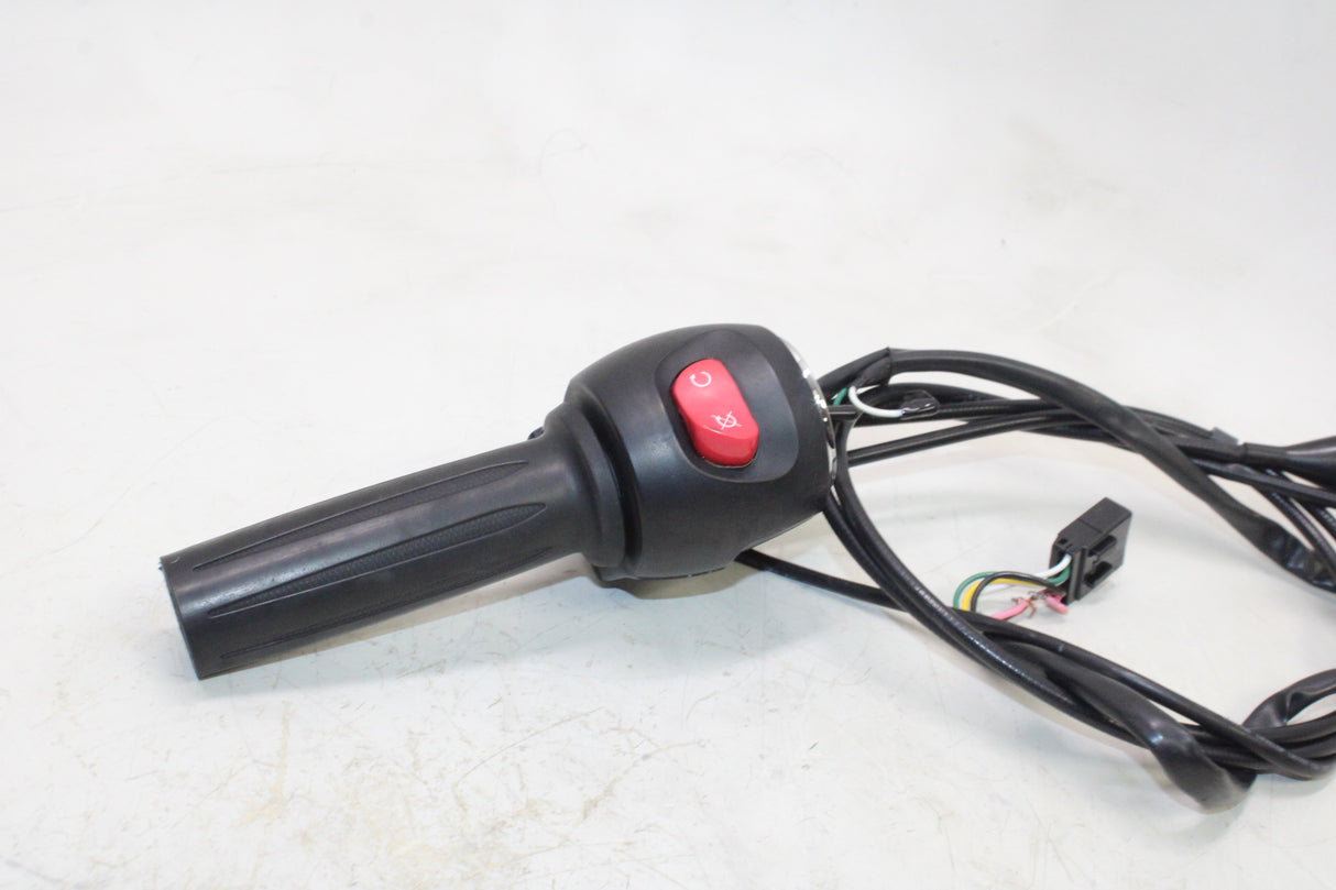 2009 Victory Vegas OEM RIGHT CLIP ON HANDLE KILL OFF START SWITCH