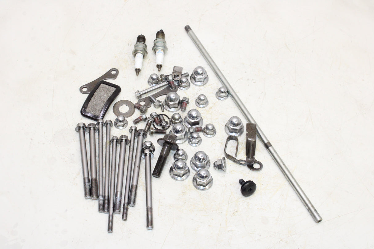 1997 Kawasaki Vulcan 1500 VN1500-A OEM ENGINE MOUNTING BOLTS MOTOR SCREWS