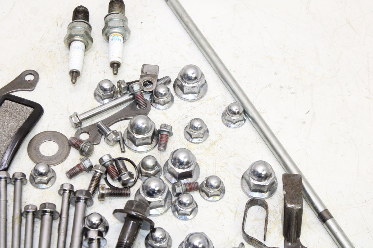 1997 Kawasaki Vulcan 1500 VN1500-A OEM ENGINE MOUNTING BOLTS MOTOR SCREWS
