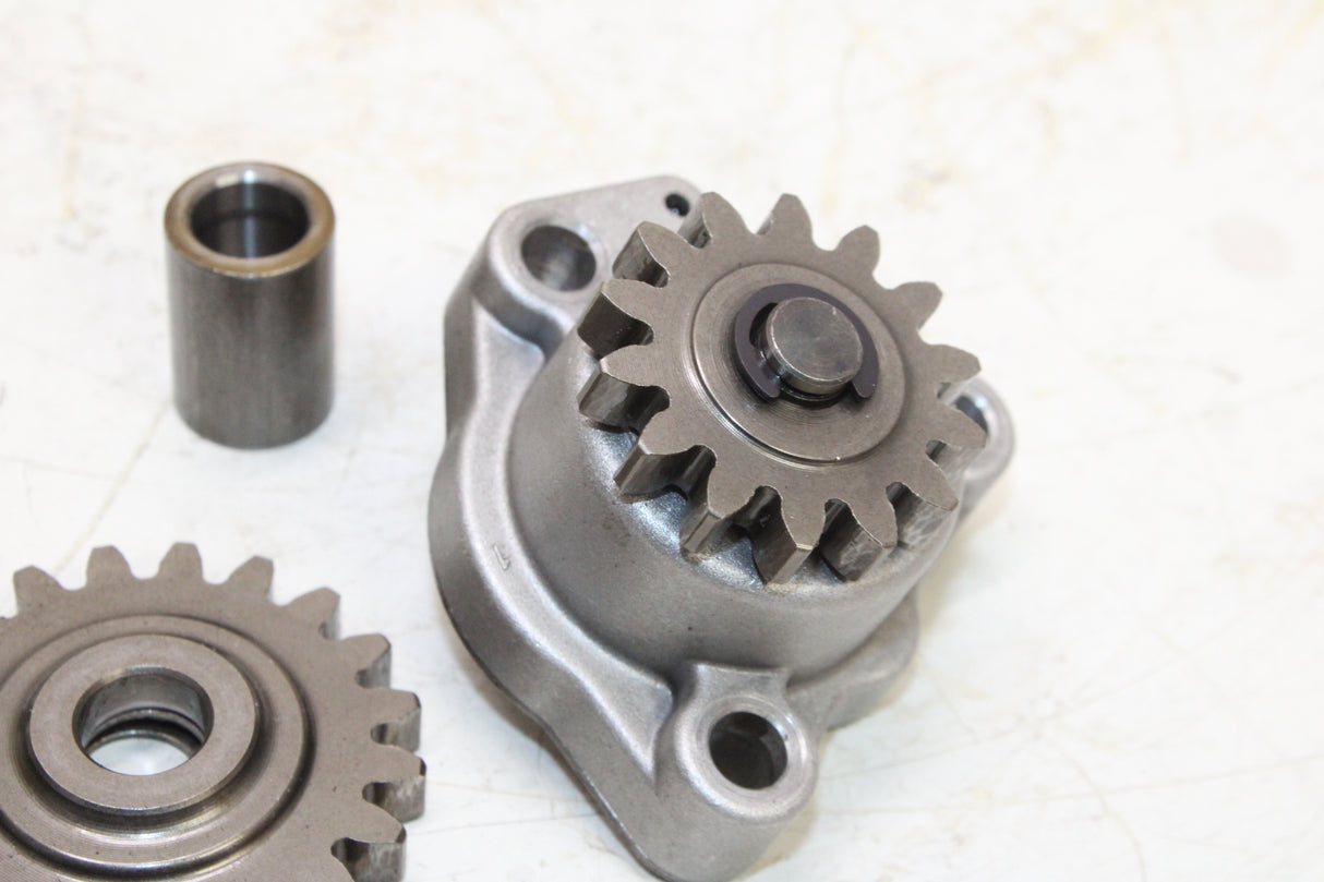 2008 Hyosung GT250 OEM ENGINE MOTOR OIL PUMP