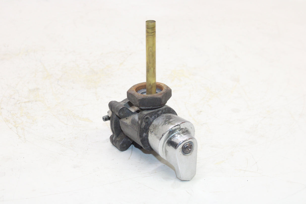 2004 Honda VTX1300C OEM FUEL GAS TANK PETCOCK SHUT ON OFF VALVE