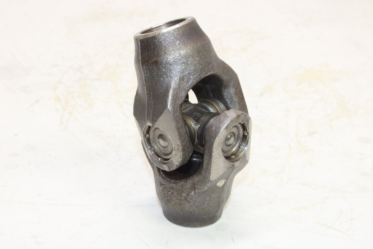 2004 Honda VTX1300C OEM REAR DRIVE SHAFT U JOINT