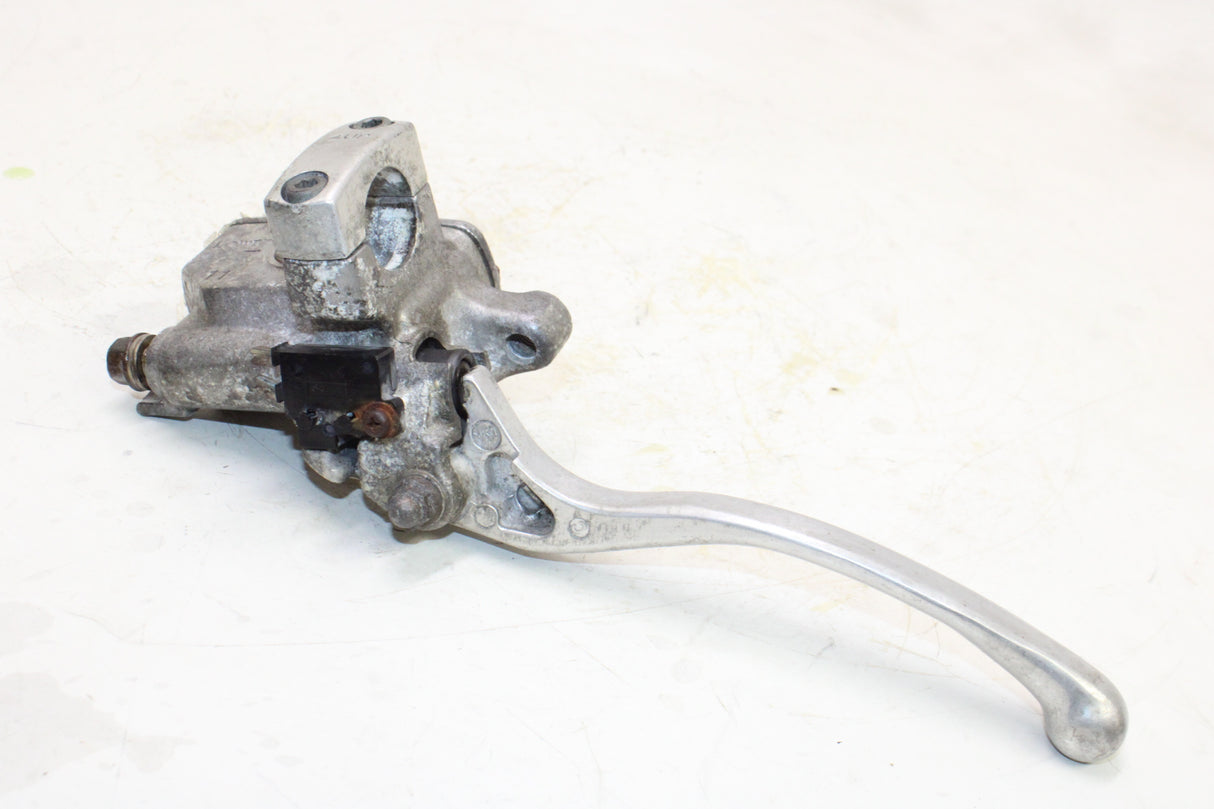 2004 Honda VTX1300C OEM FRONT BRAKE MASTER CYLINDER W/ LEVER