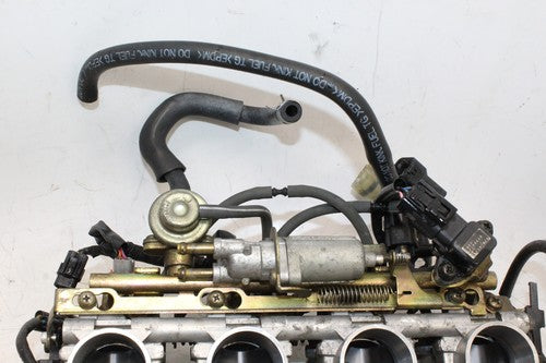 2006 Yamaha Yzf R6s Main Fuel Injectors / Throttle Bodies