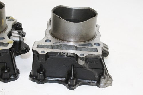 2003-06 Suzuki Sv650 Engine Piston Blocks Jugs *PAIR* OEM